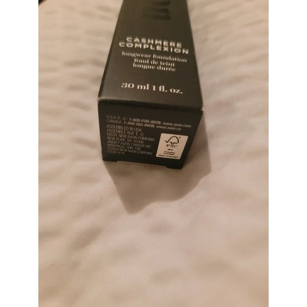 Avon Cashmere Complexion Longwear Foundation - Color: Cannoli DISCONTINUED